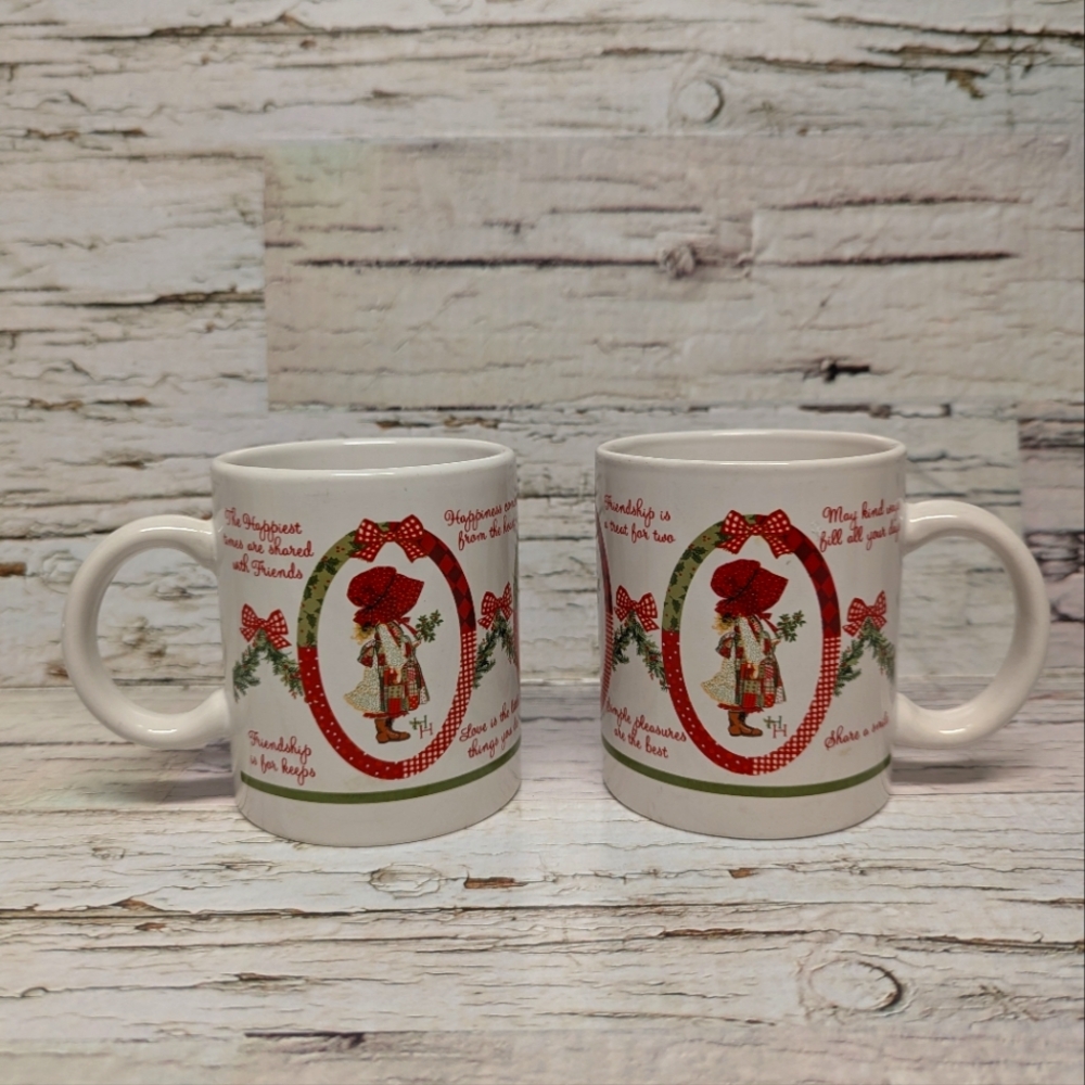 Set Of 2 Holly Hobbie Holiday Christmas Coffee Tea Mugs 2006 Dishwasher Safe